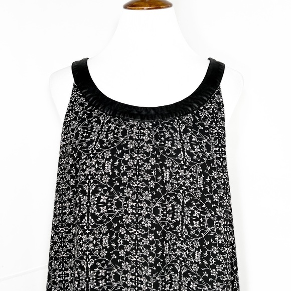 Torrid Black White Floral Faux Leather Halter Swing High Low Sleeveless Top 2X - Picture 6 of 10